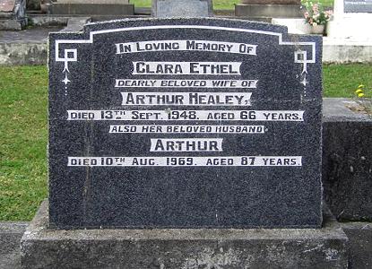 Clara & Arthur Healey grave